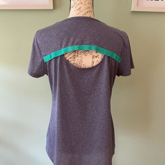 Women's Danskin Semi-fitted Short Sleeve Top Size Large - Picture 2 of 6